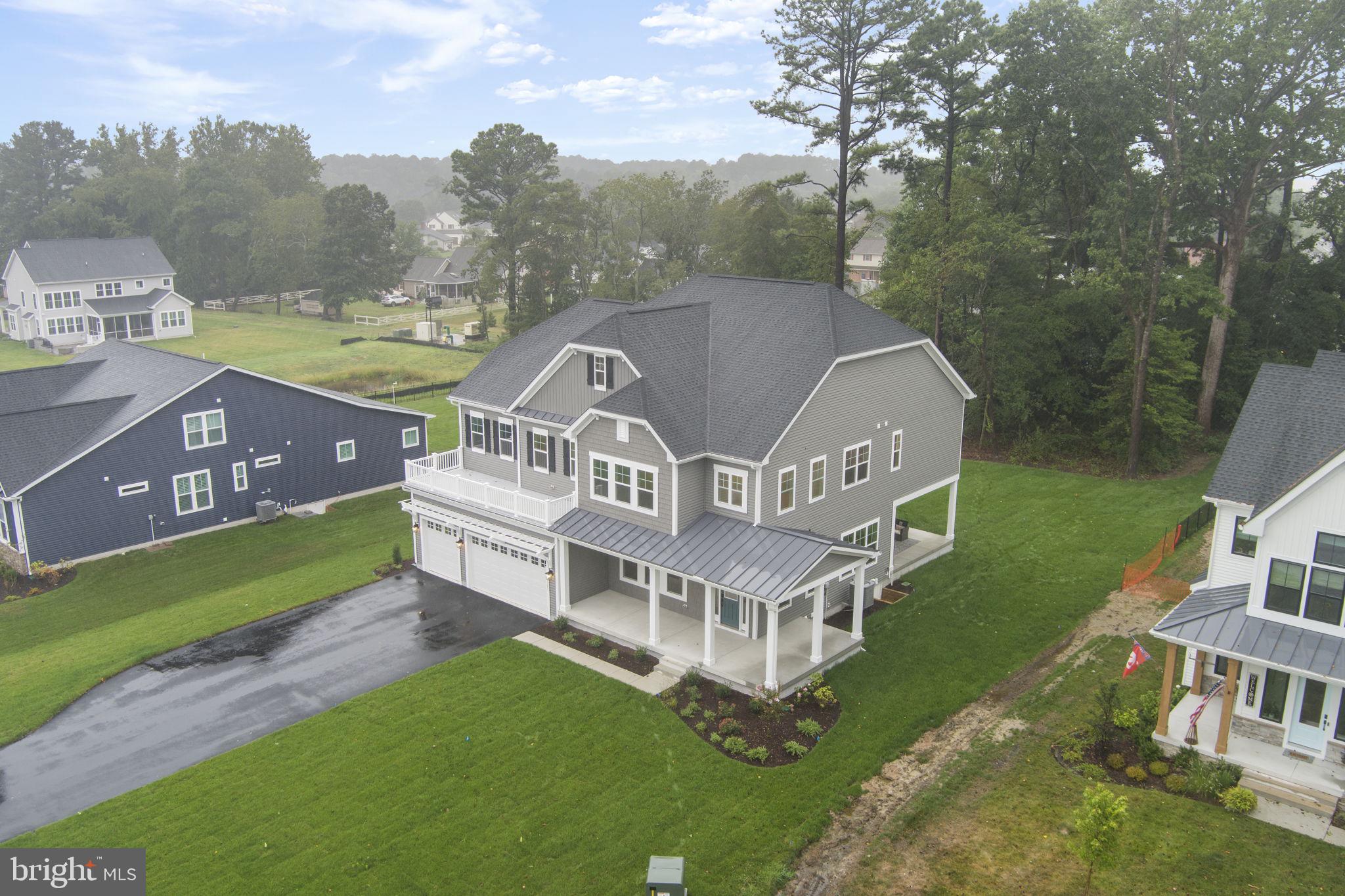 3307 Hawthorn Dr