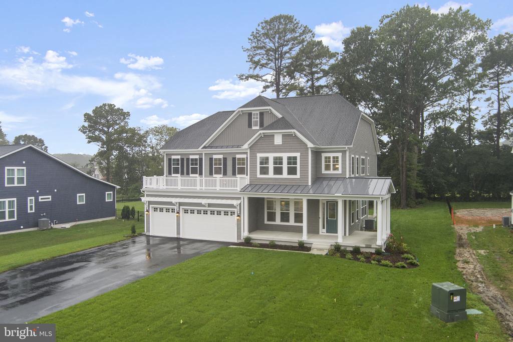 3307 Hawthorn Dr
