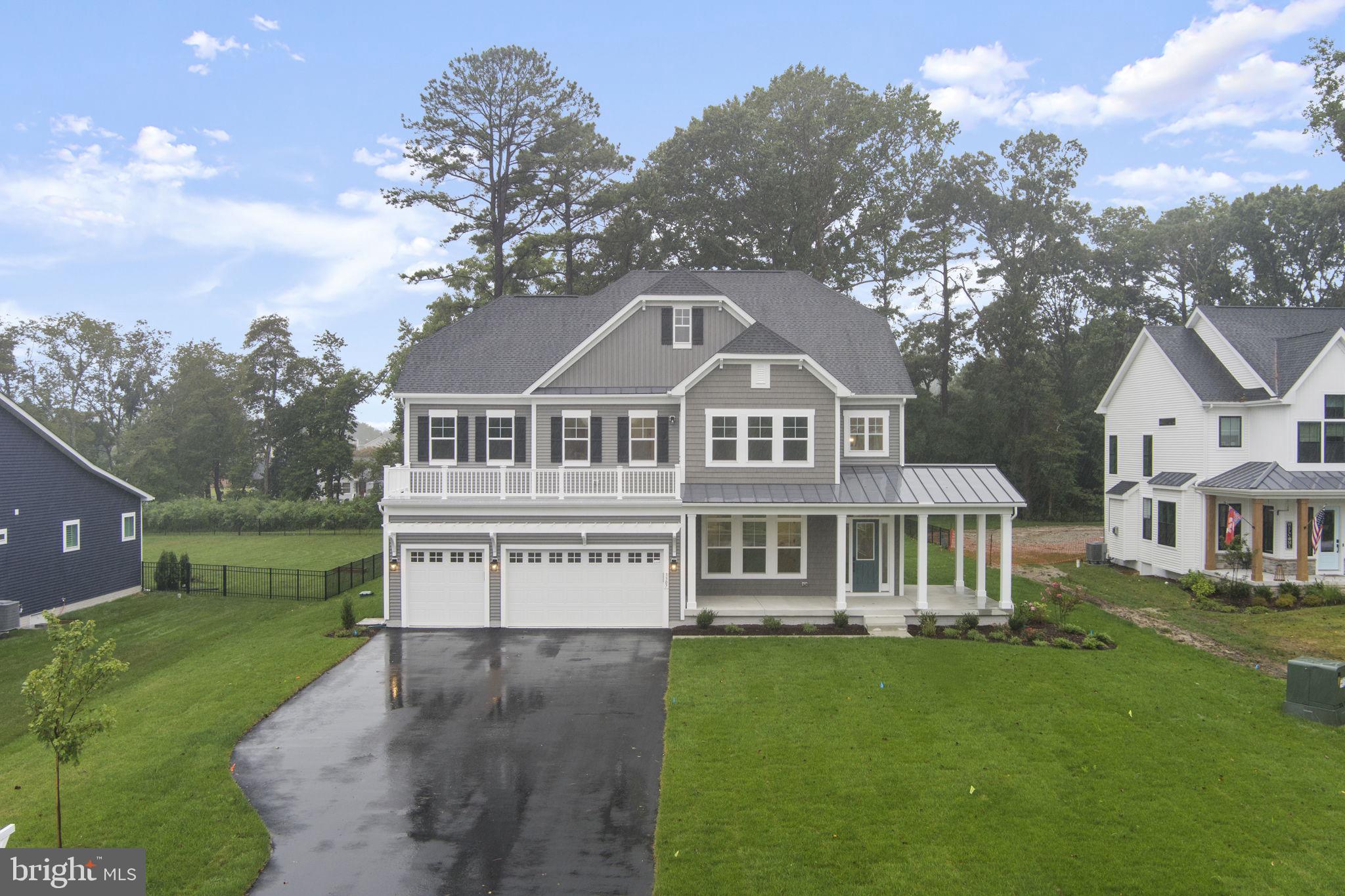 3307 Hawthorn Dr