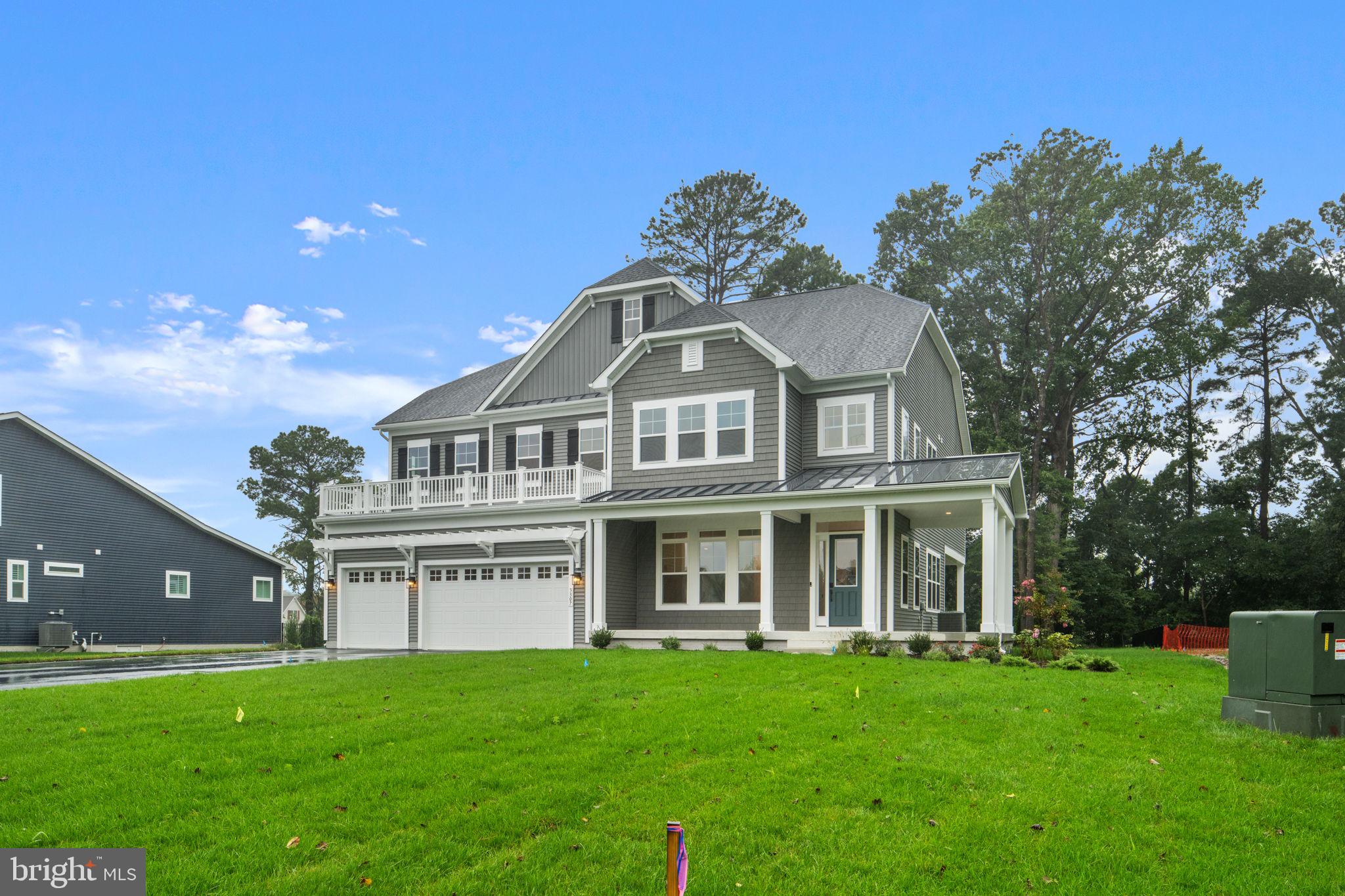 3307 Hawthorn Dr