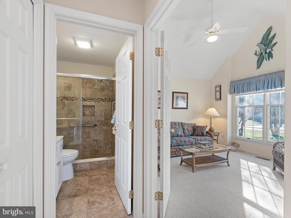 304 Walkabout Rd