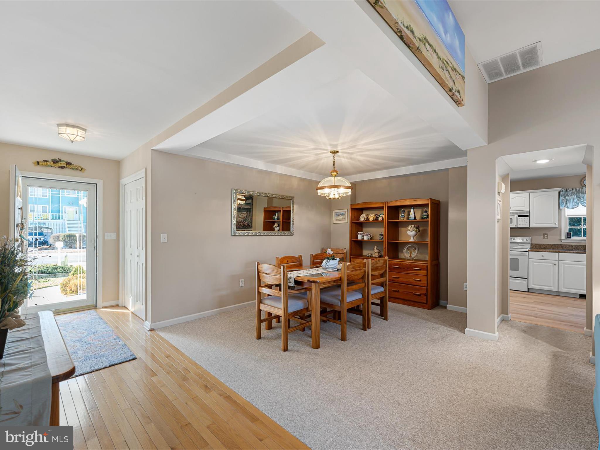 304 Walkabout Rd