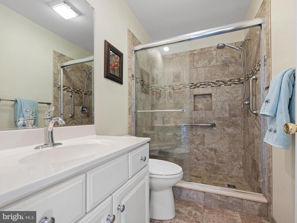304 Walkabout Rd