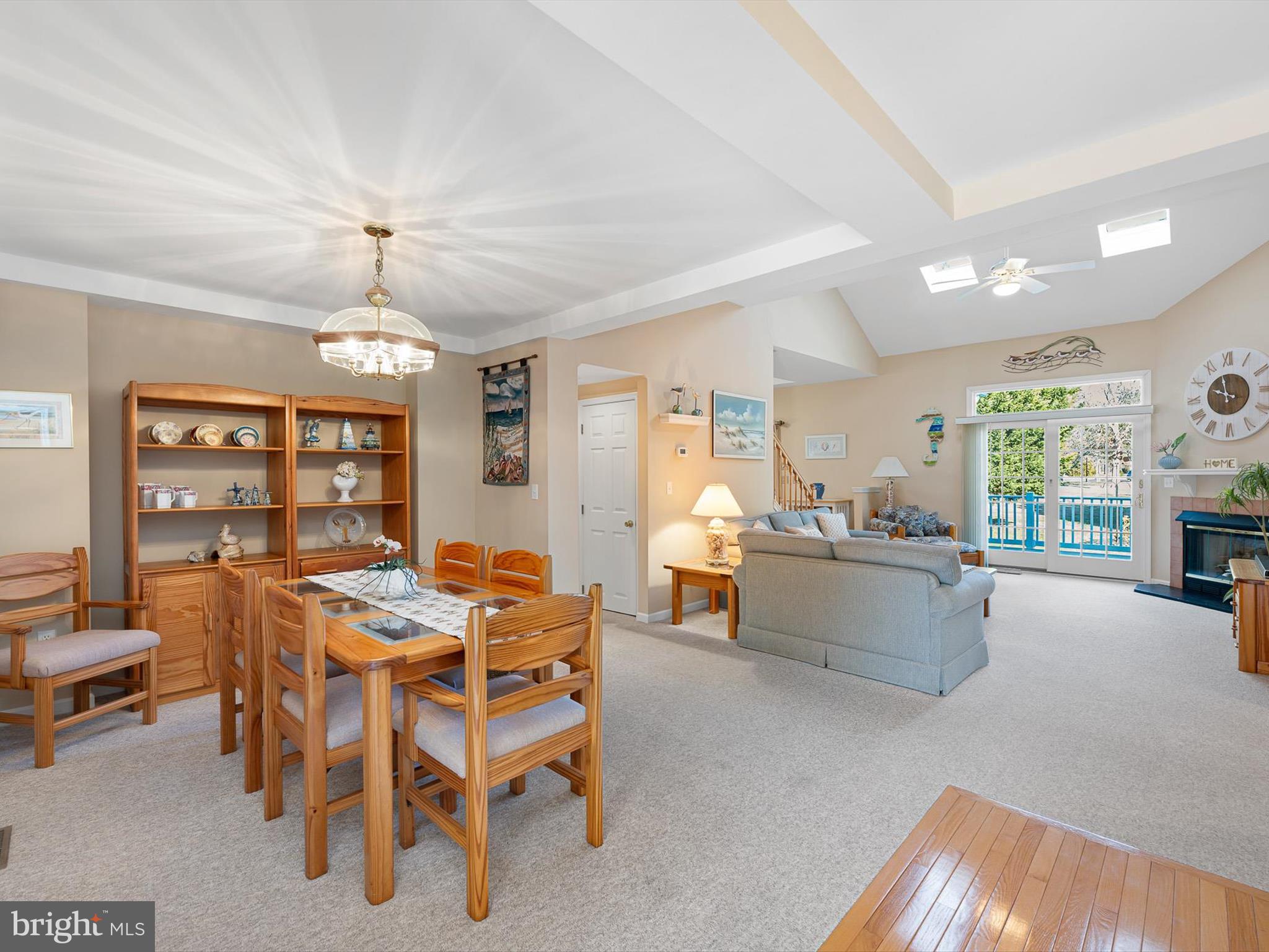 304 Walkabout Rd