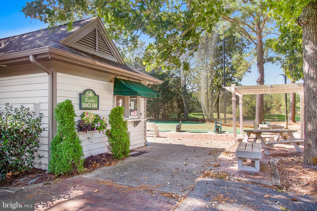 304 Walkabout Rd