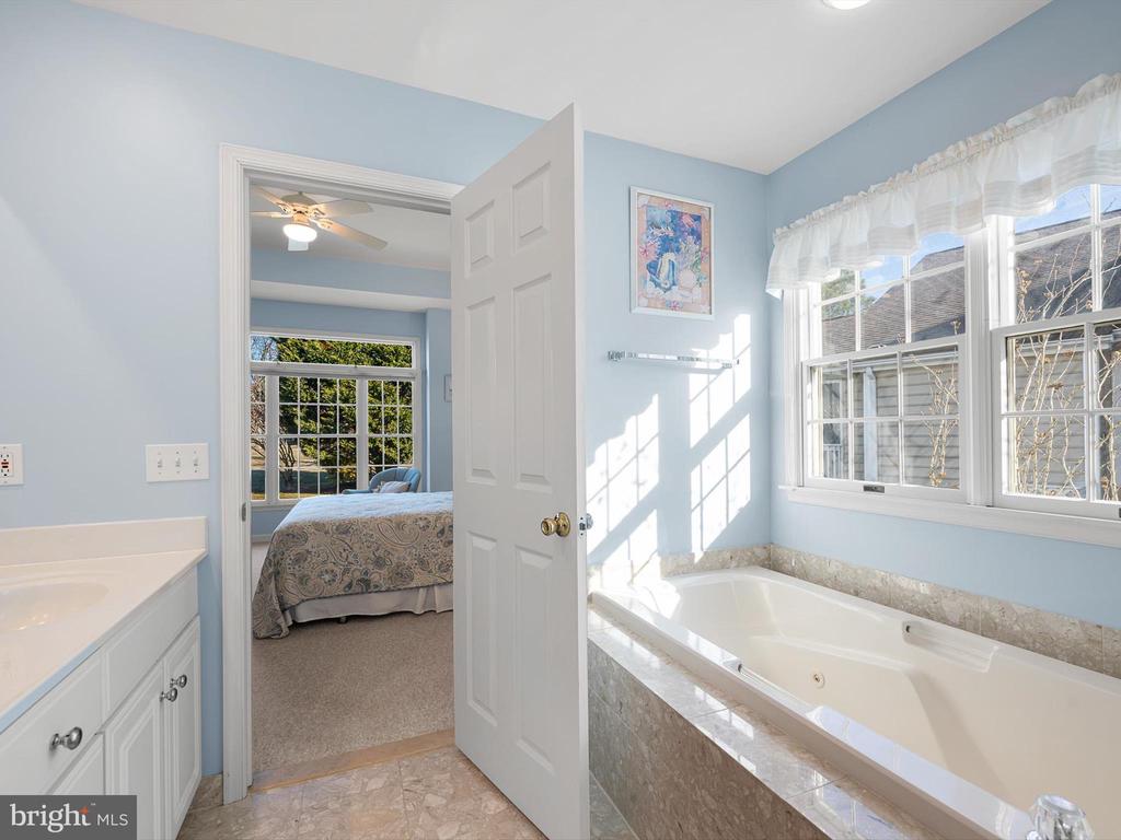 304 Walkabout Rd