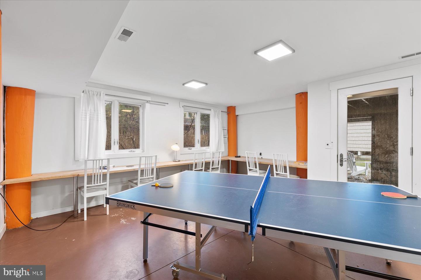 658 Tingle Ave