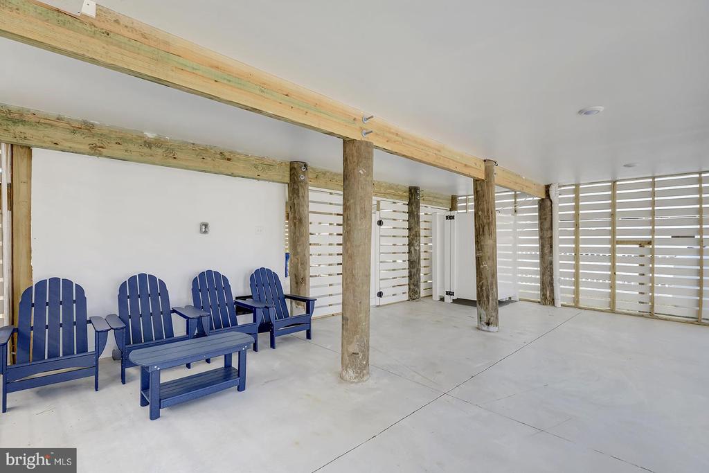 653 Tingle Ave