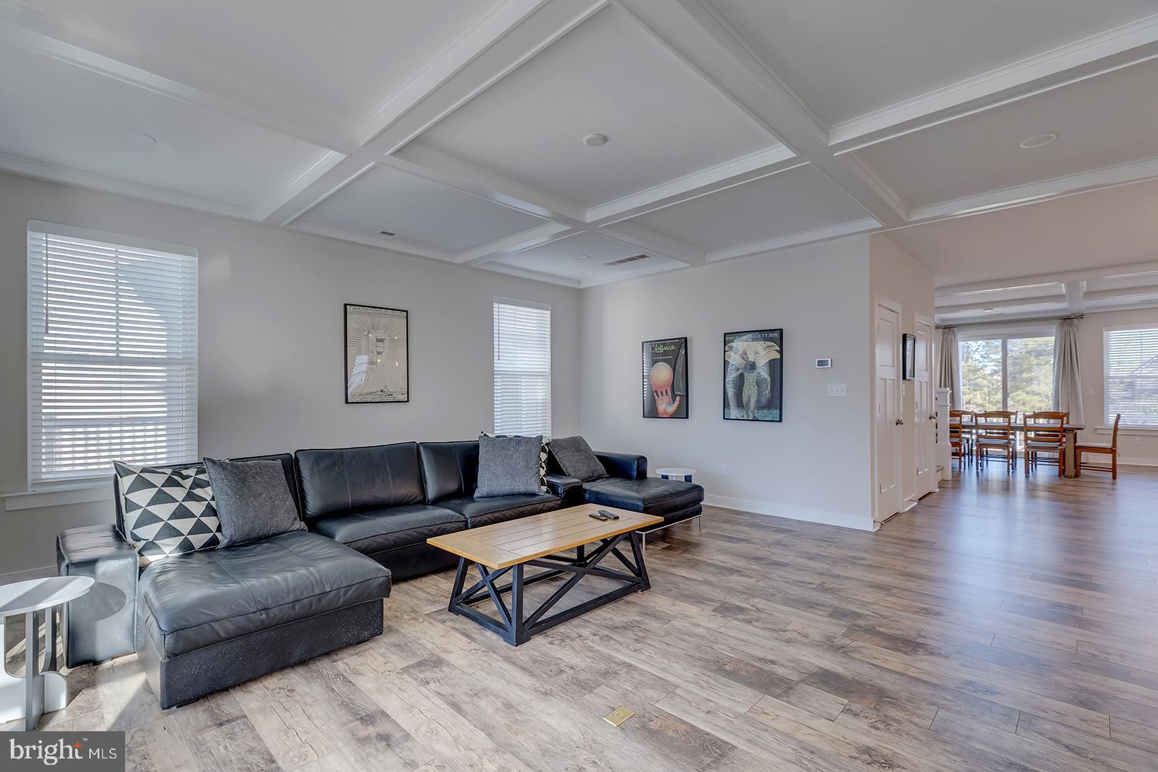 653 Tingle Ave