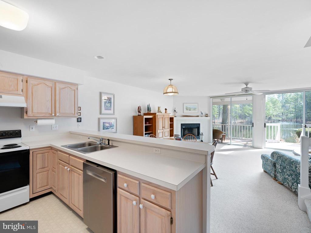 38440 Mainsail Dr #32