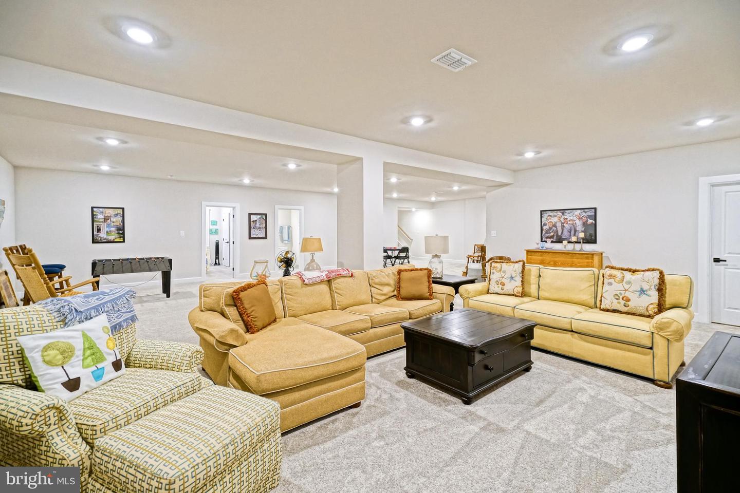 18200 Highwood Dr