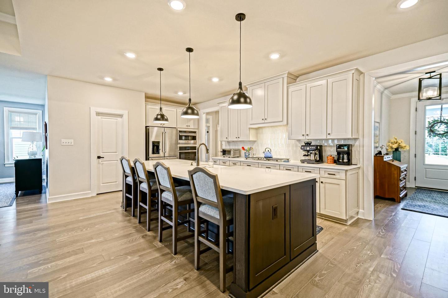 18200 Highwood Dr