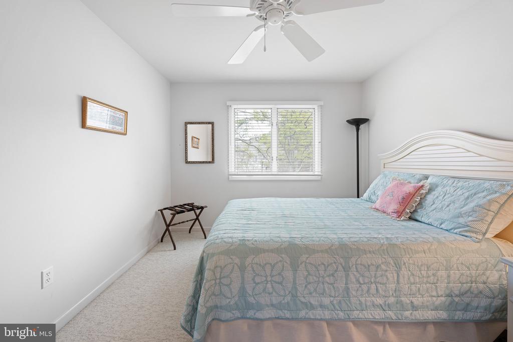 38435 Mainsail Dr #9