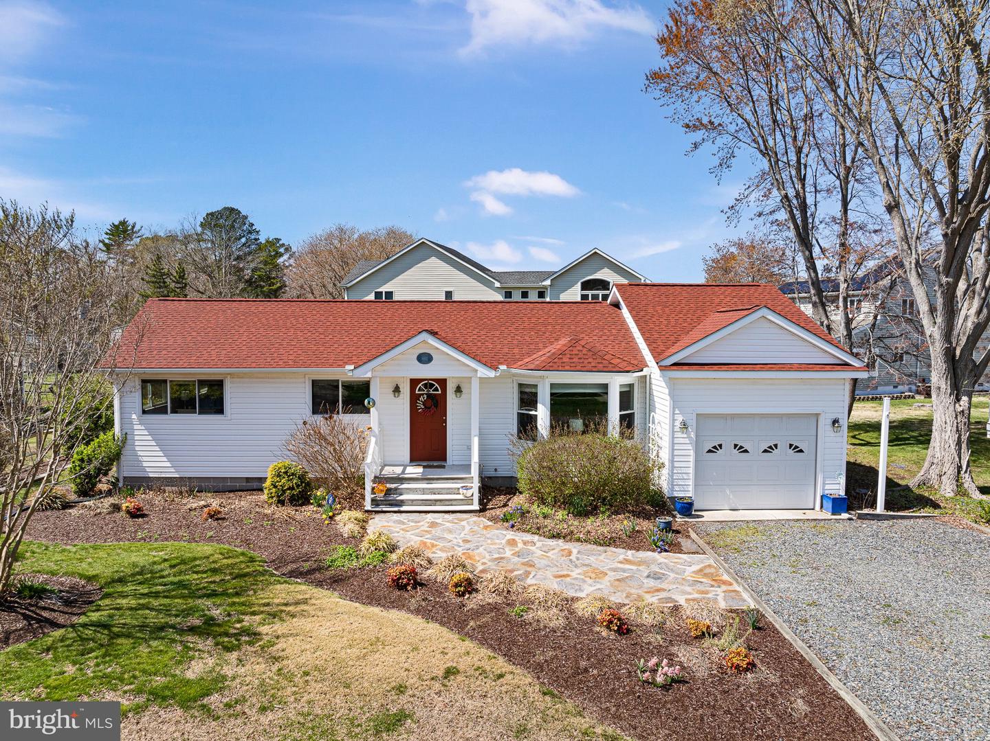 602 Paget Ct