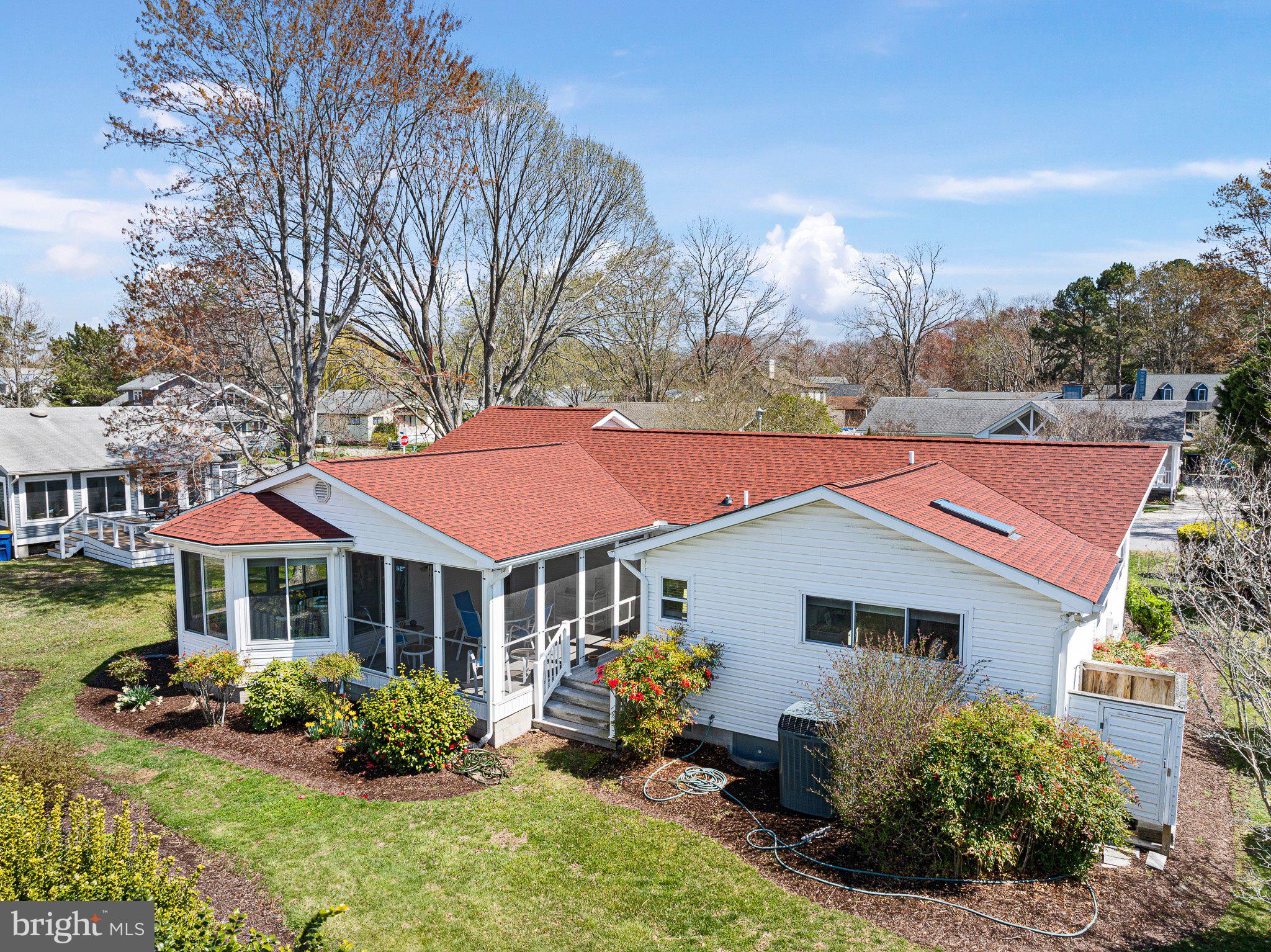 602 Paget Ct