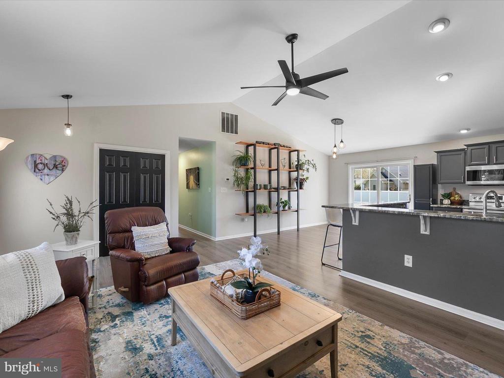 31076 Buttonwood Dr