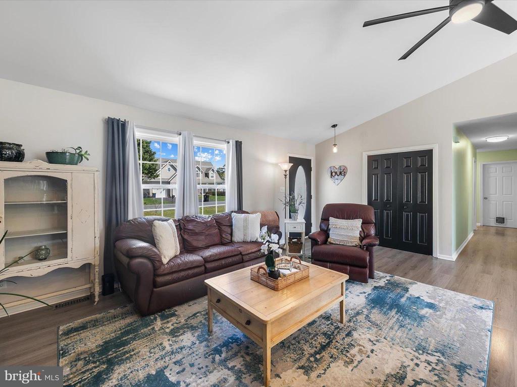 31076 Buttonwood Dr