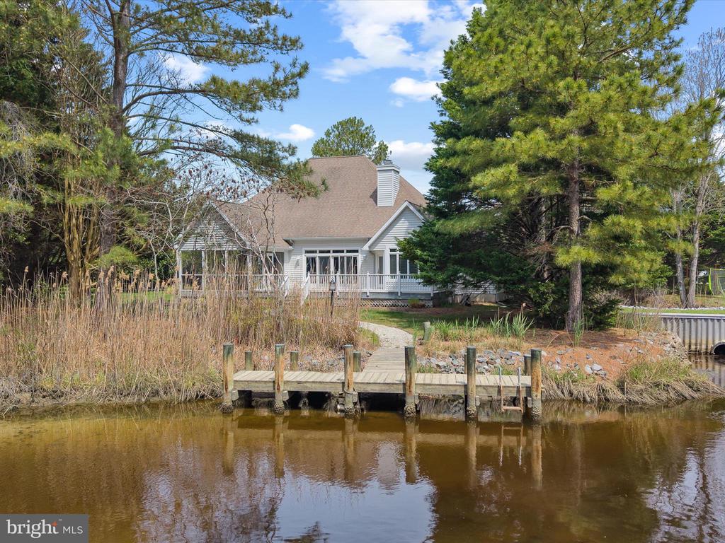 440 Canal Way W