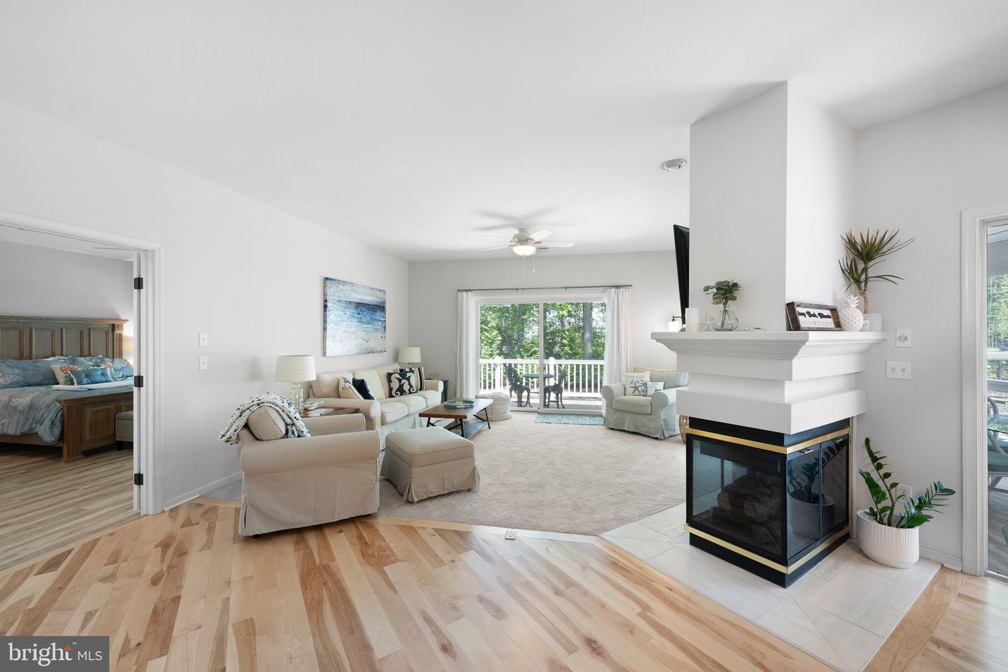 718 Fox Tail Dr