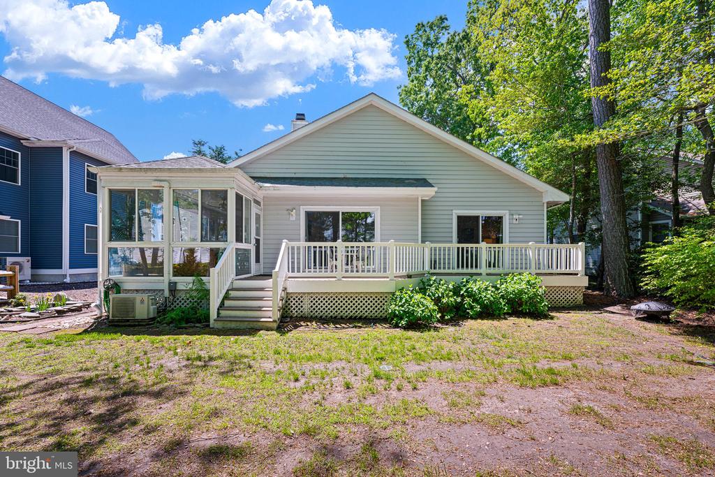 718 Fox Tail Dr