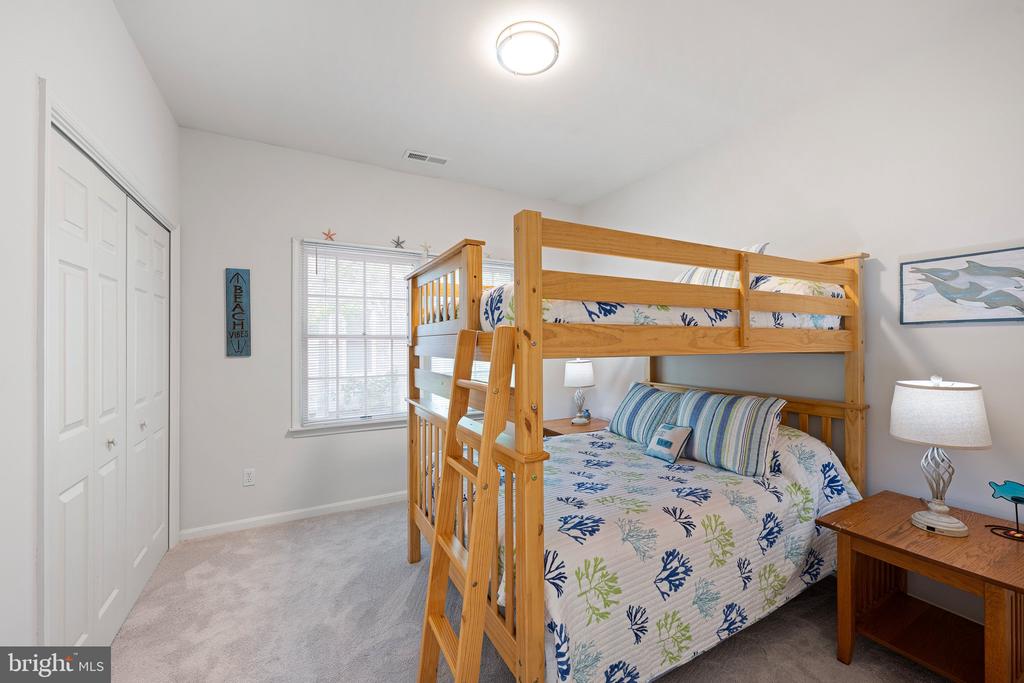 718 Fox Tail Dr