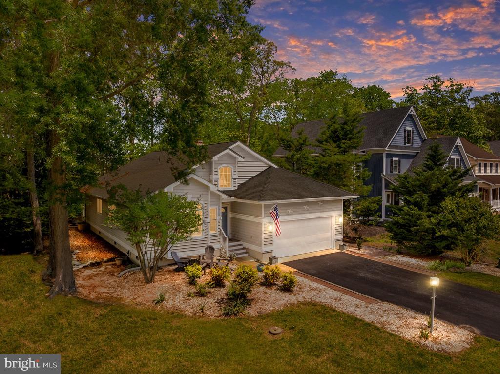 718 Fox Tail Dr