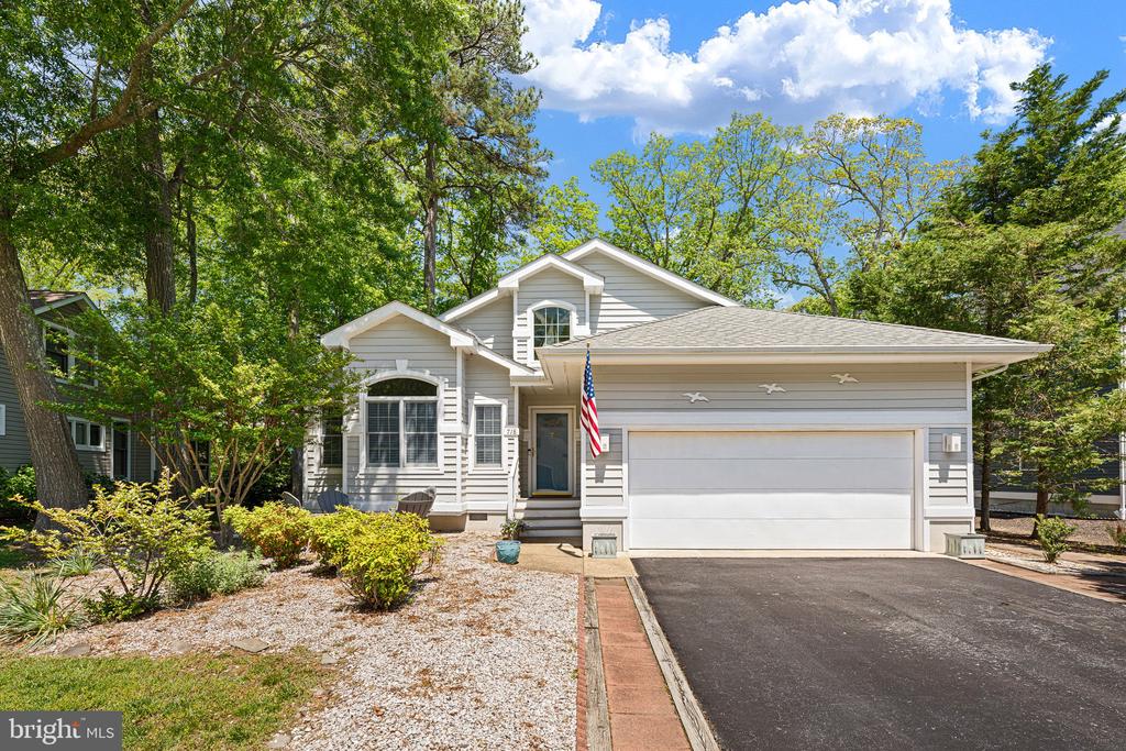 718 Fox Tail Dr