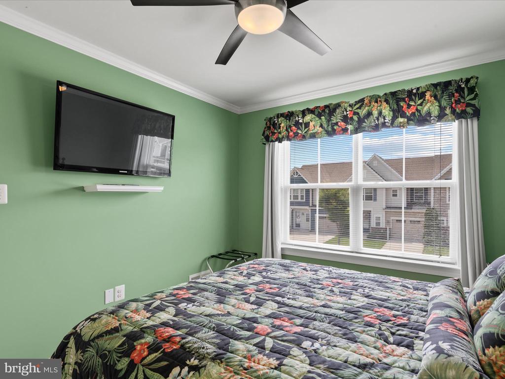 32170 Fort Dupont Dr