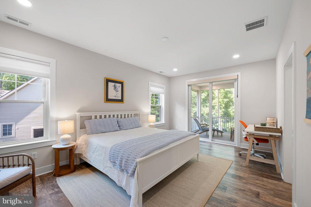 40 BAY REACH