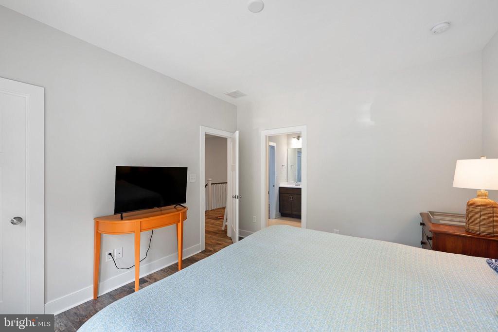 40 BAY REACH