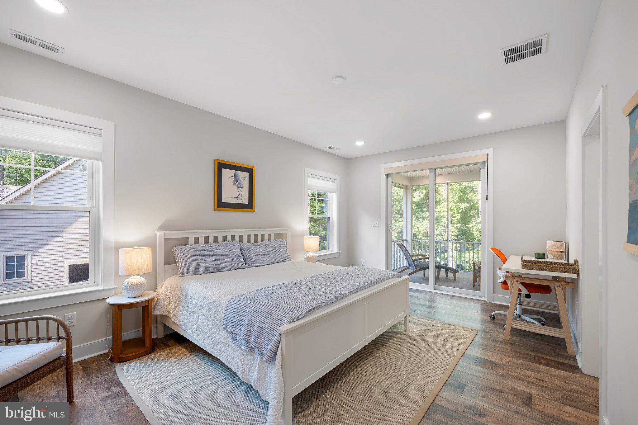 40 BAY REACH