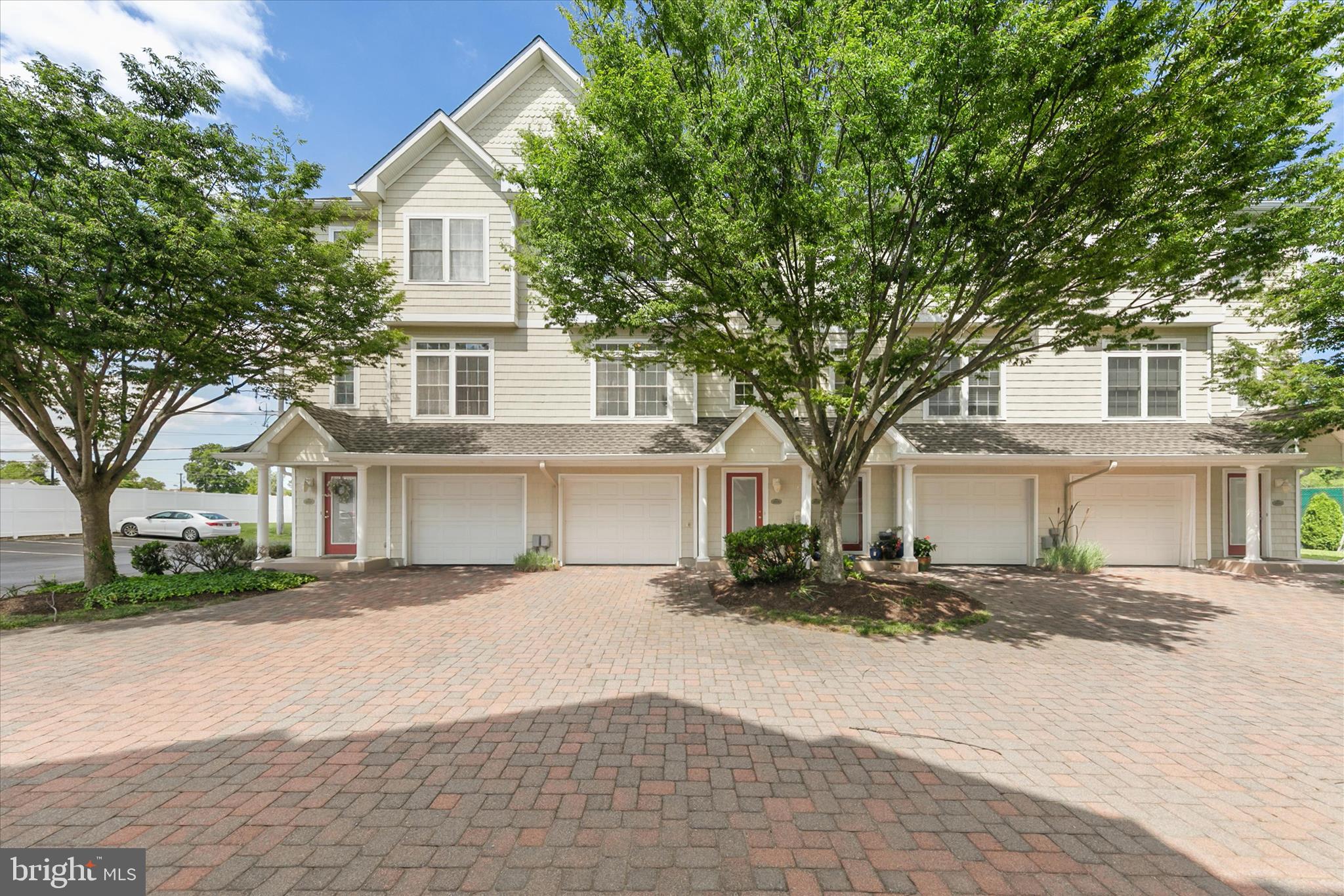 20329 LUCIANA LANE