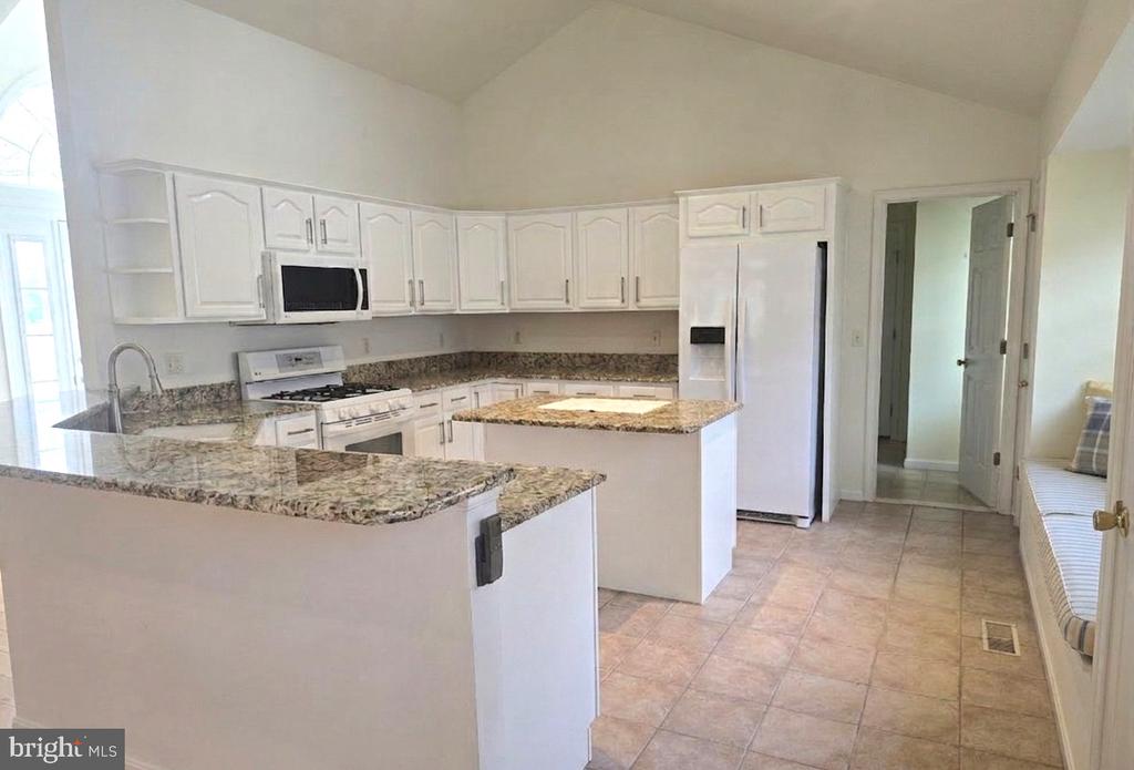 670 BETHANY LOOP