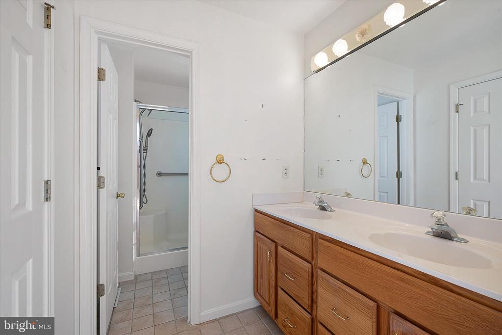 670 BETHANY LOOP
