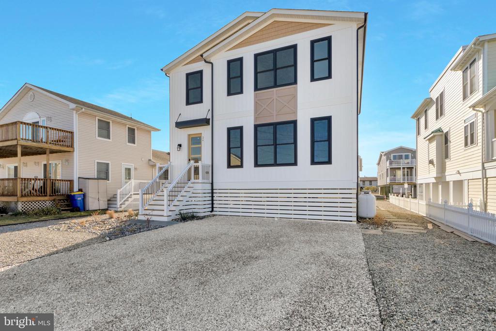 24 W ATLANTIC STREET