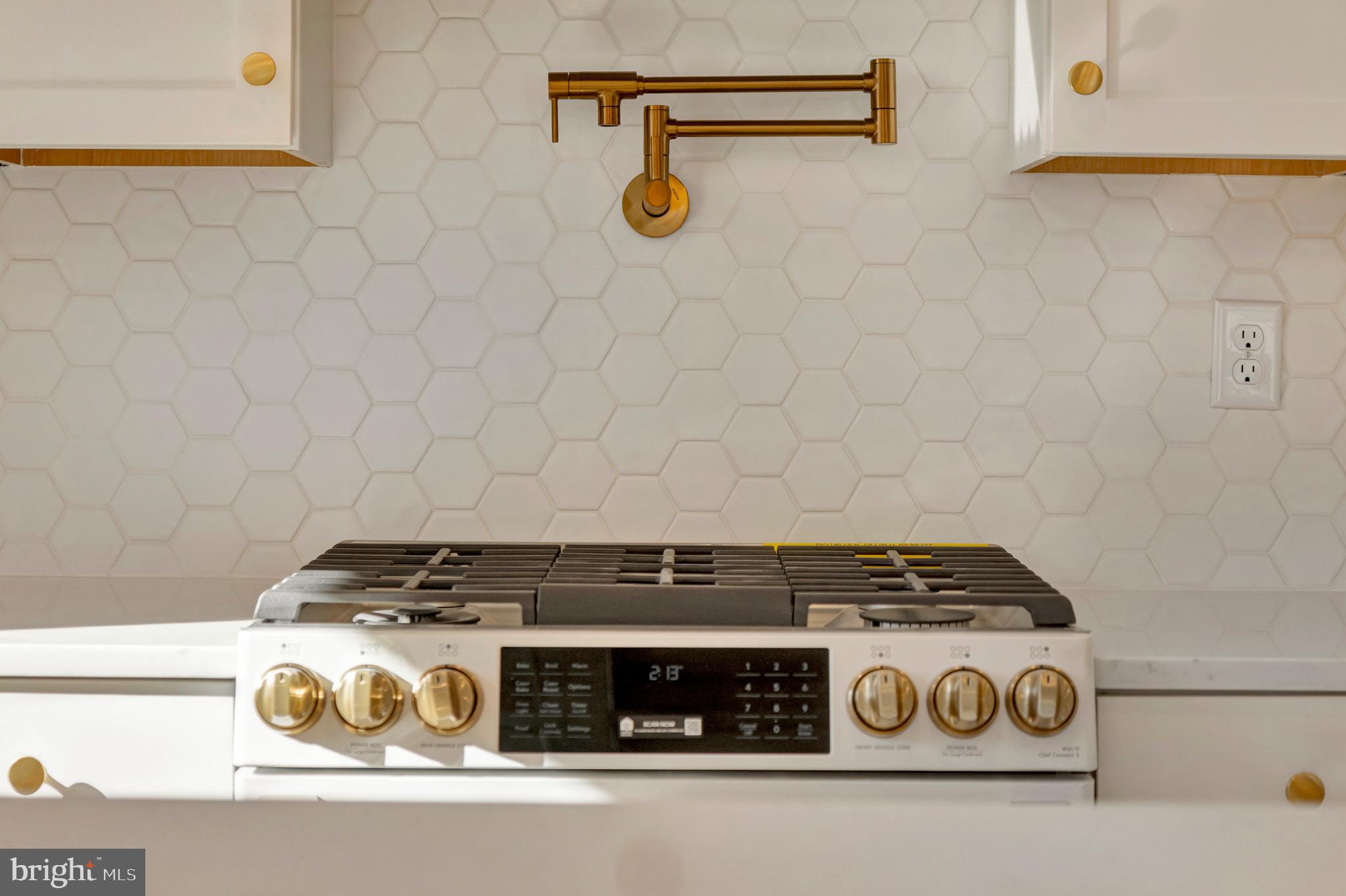 24 W ATLANTIC STREET