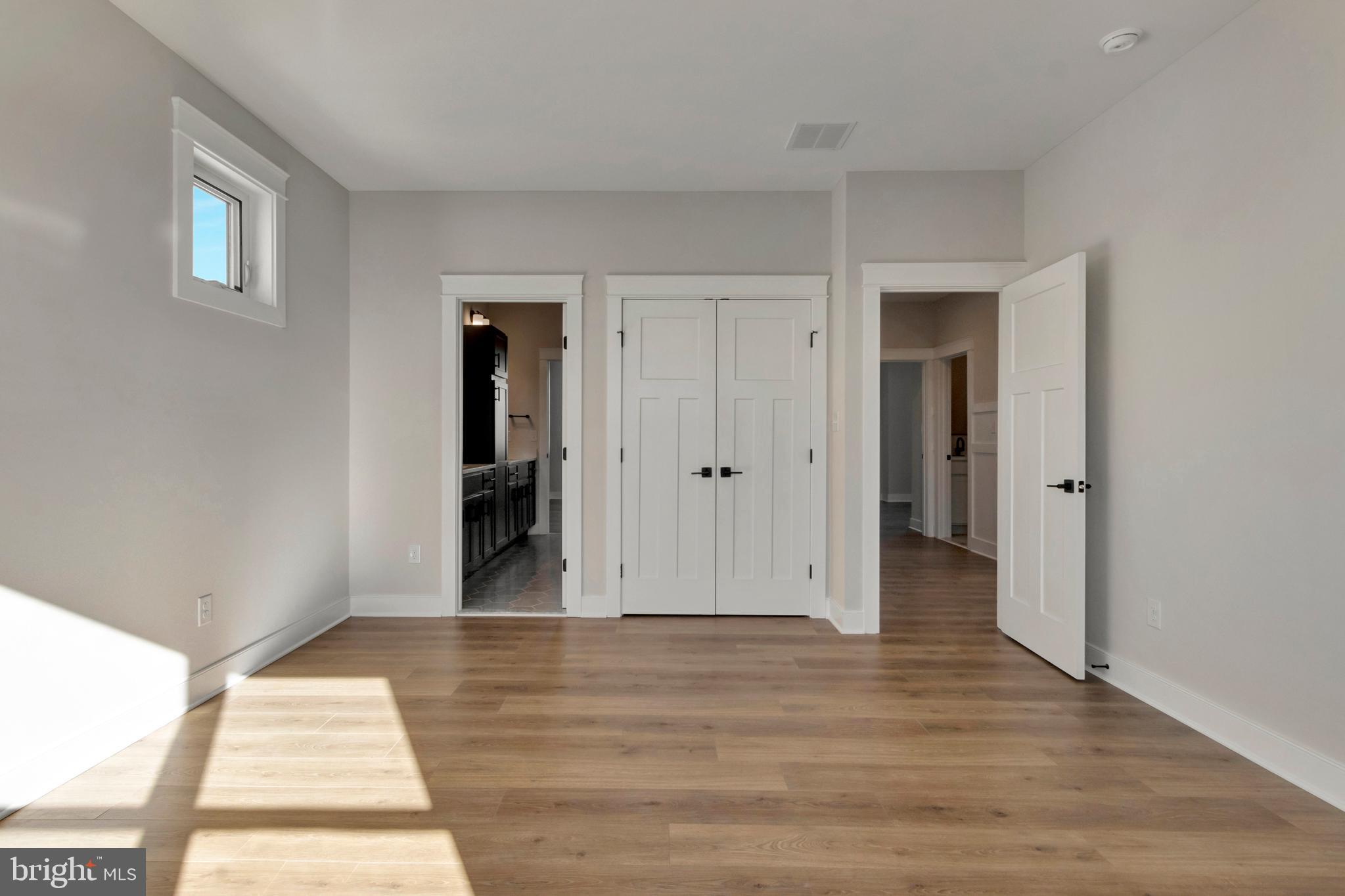 24 W ATLANTIC STREET