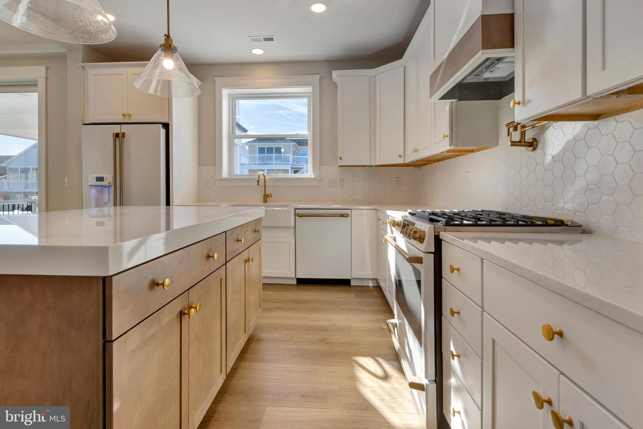 24 W ATLANTIC STREET