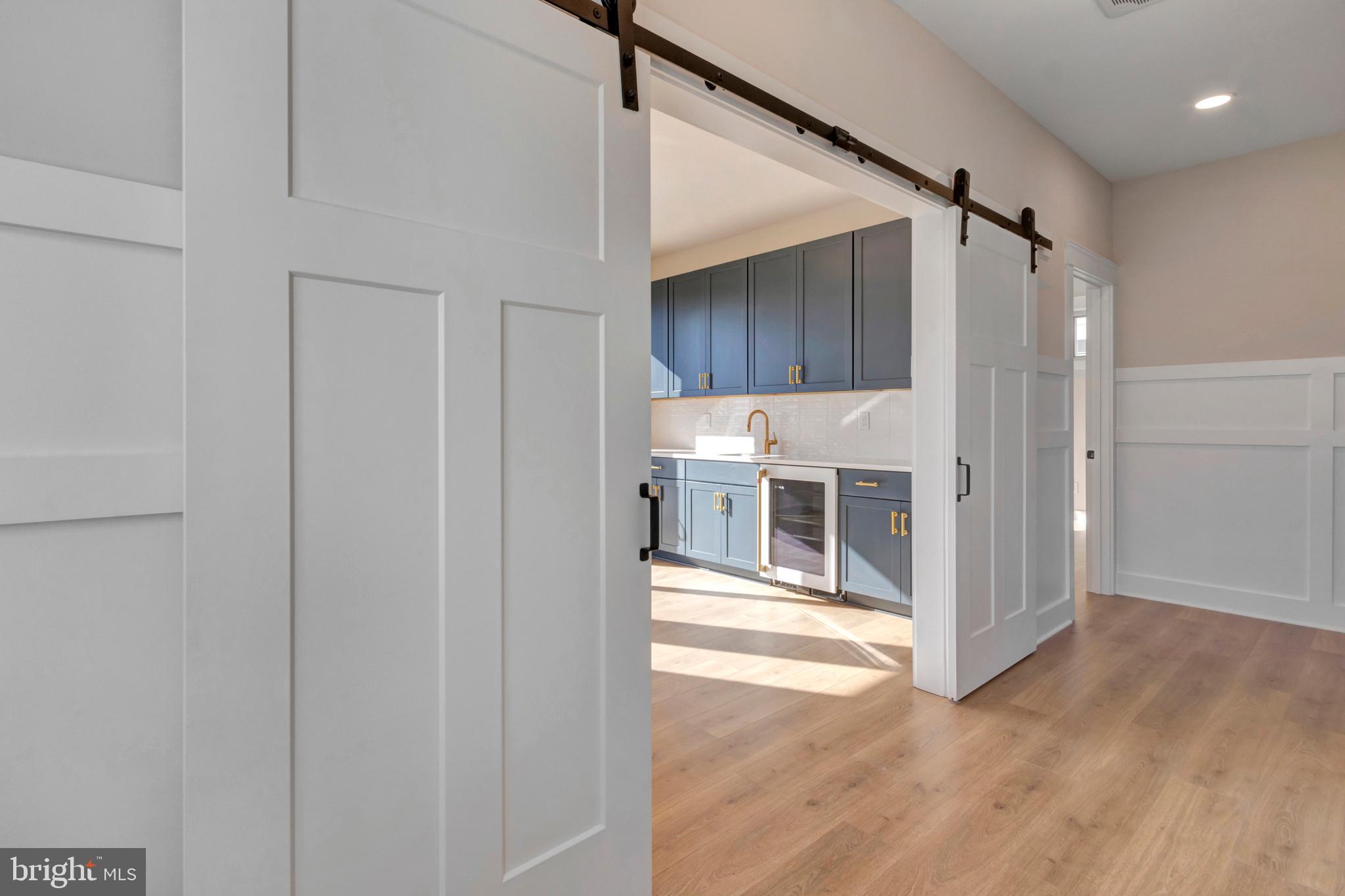 24 W ATLANTIC STREET