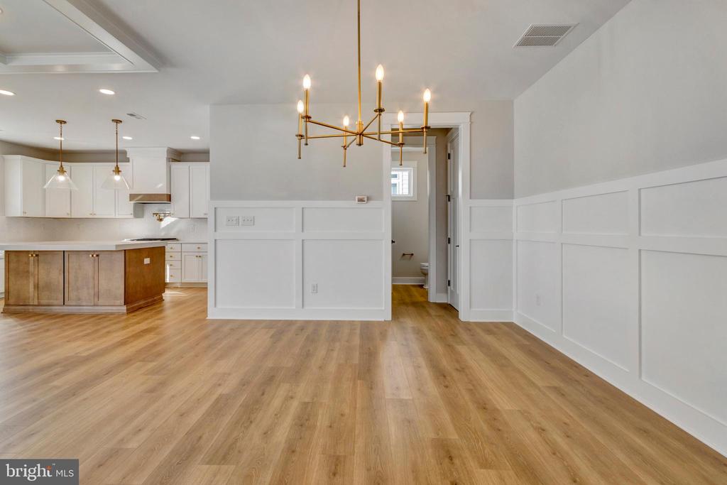 24 W ATLANTIC STREET