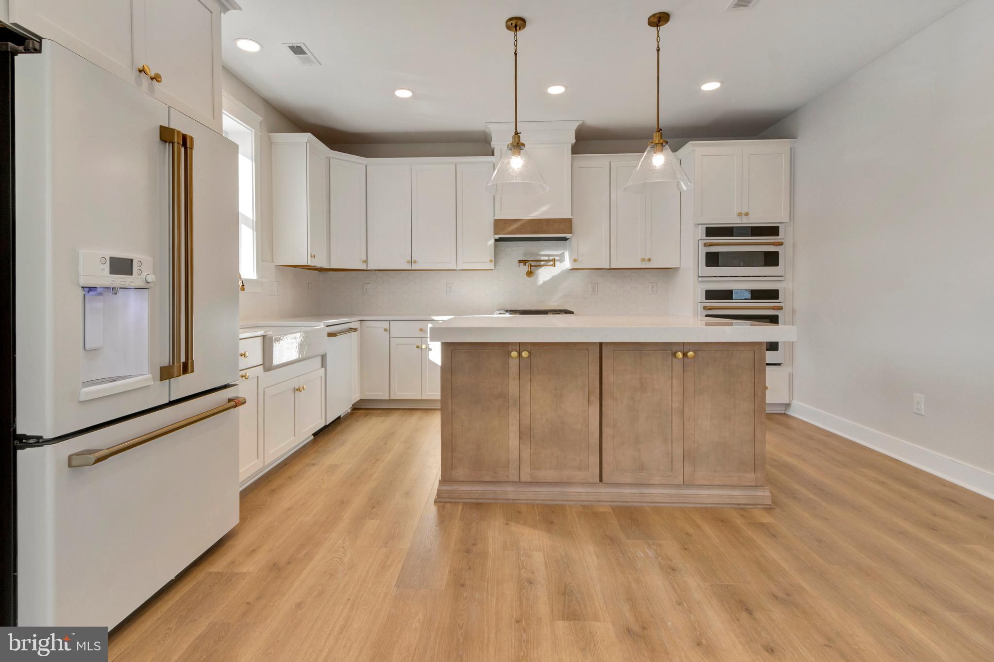 24 W ATLANTIC STREET