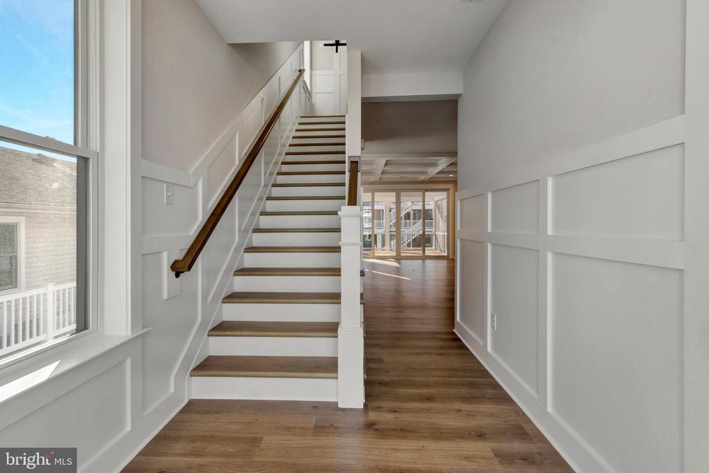 24 W ATLANTIC STREET