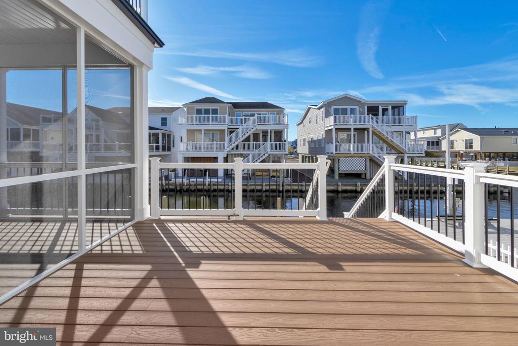 24 W ATLANTIC STREET