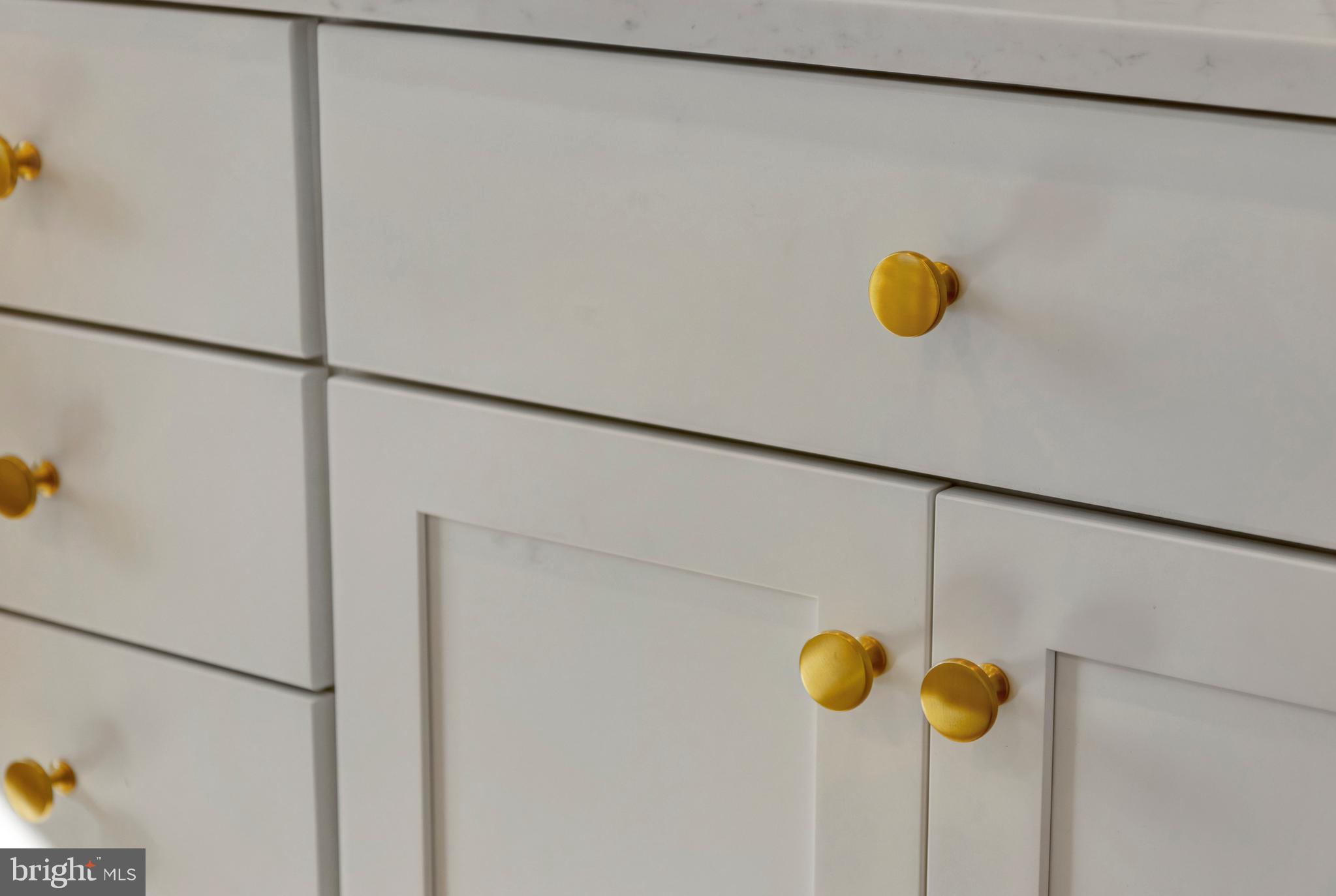 24 W ATLANTIC STREET