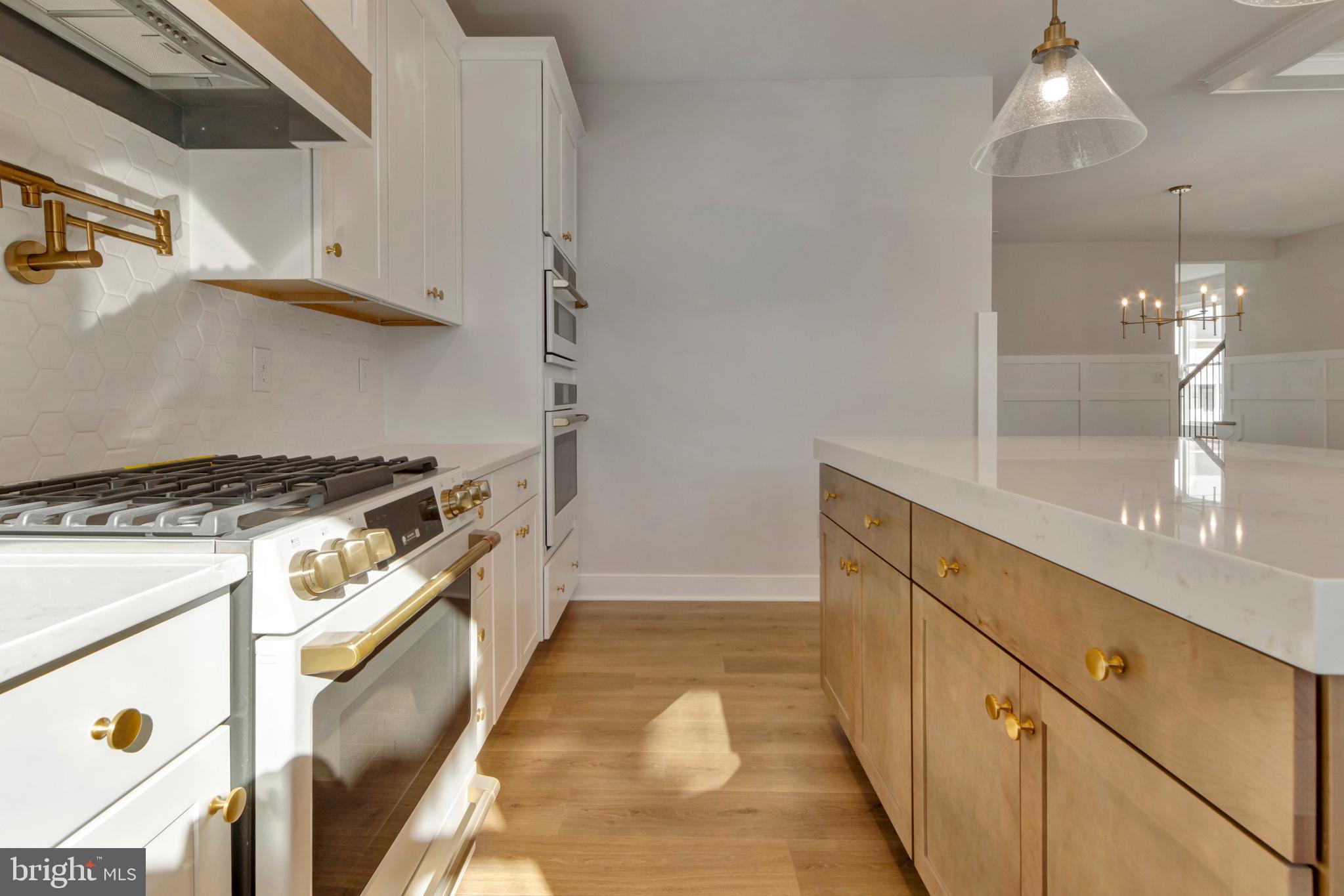 24 W ATLANTIC STREET