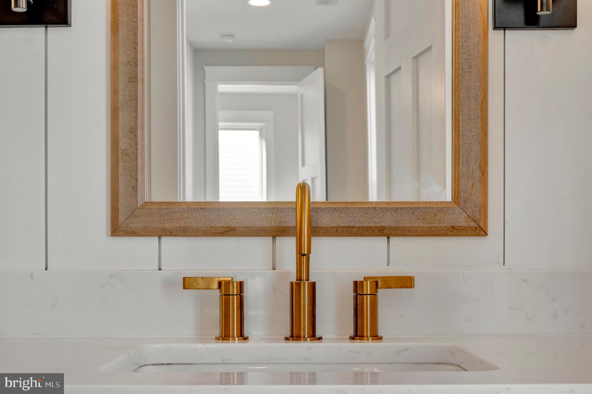 24 W ATLANTIC STREET