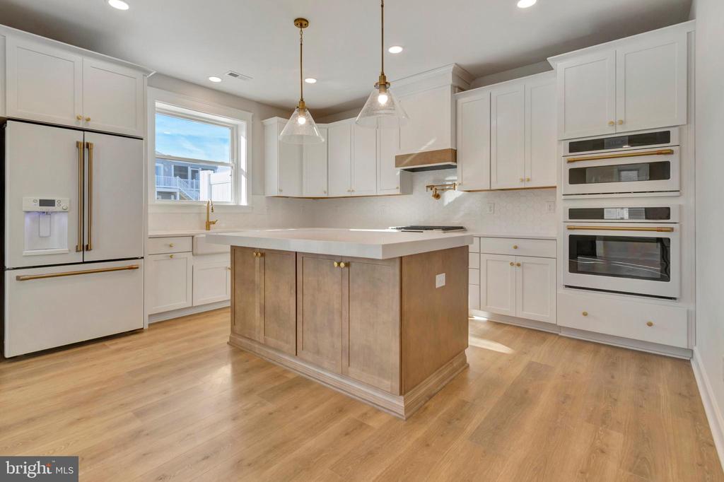 24 W ATLANTIC STREET