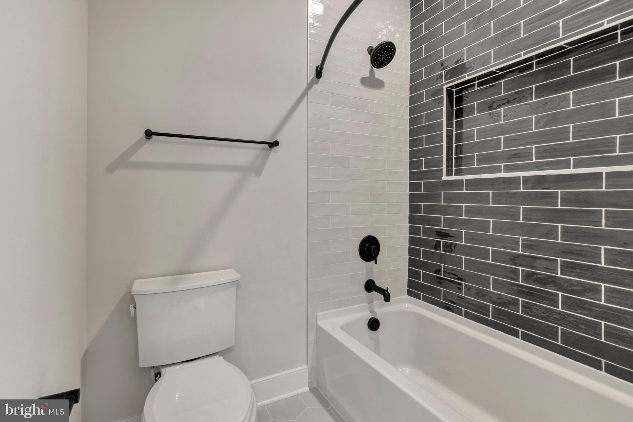 24 W ATLANTIC STREET