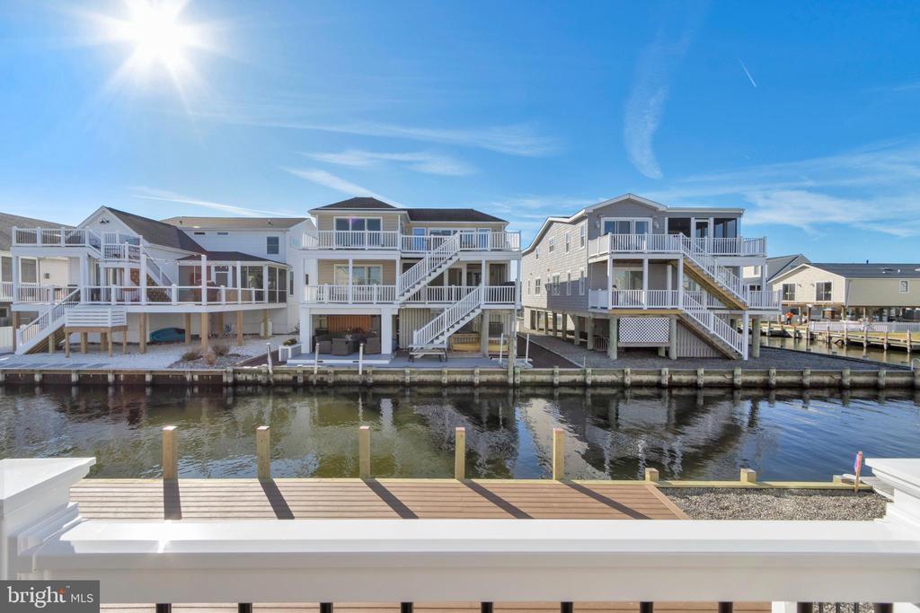 24 W ATLANTIC STREET