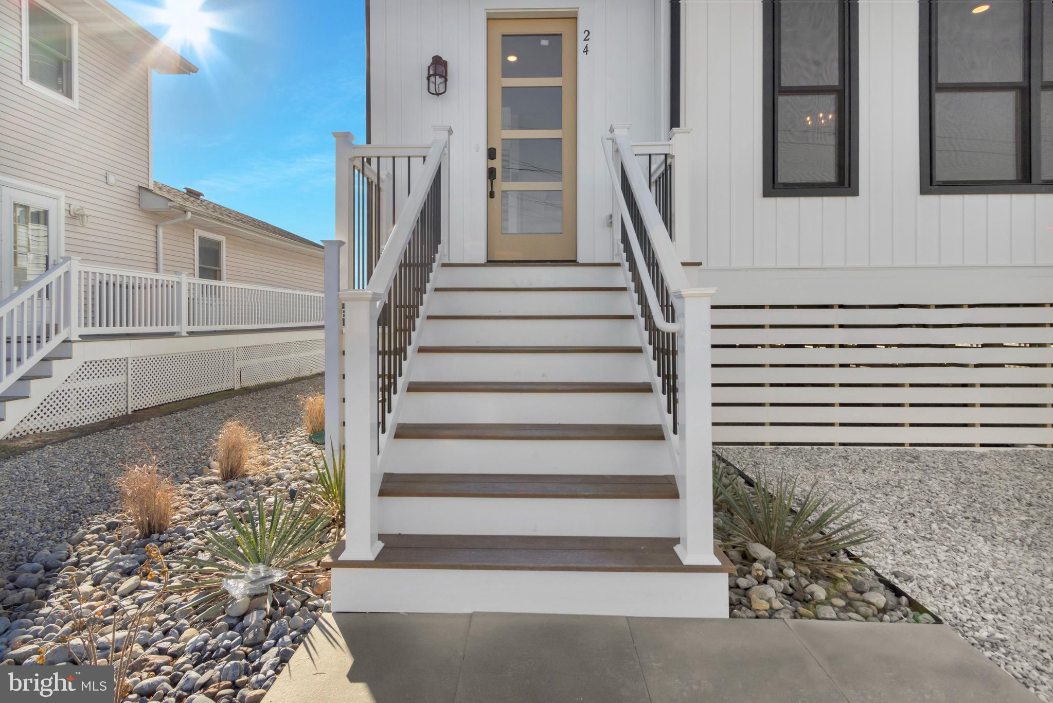 24 W ATLANTIC STREET